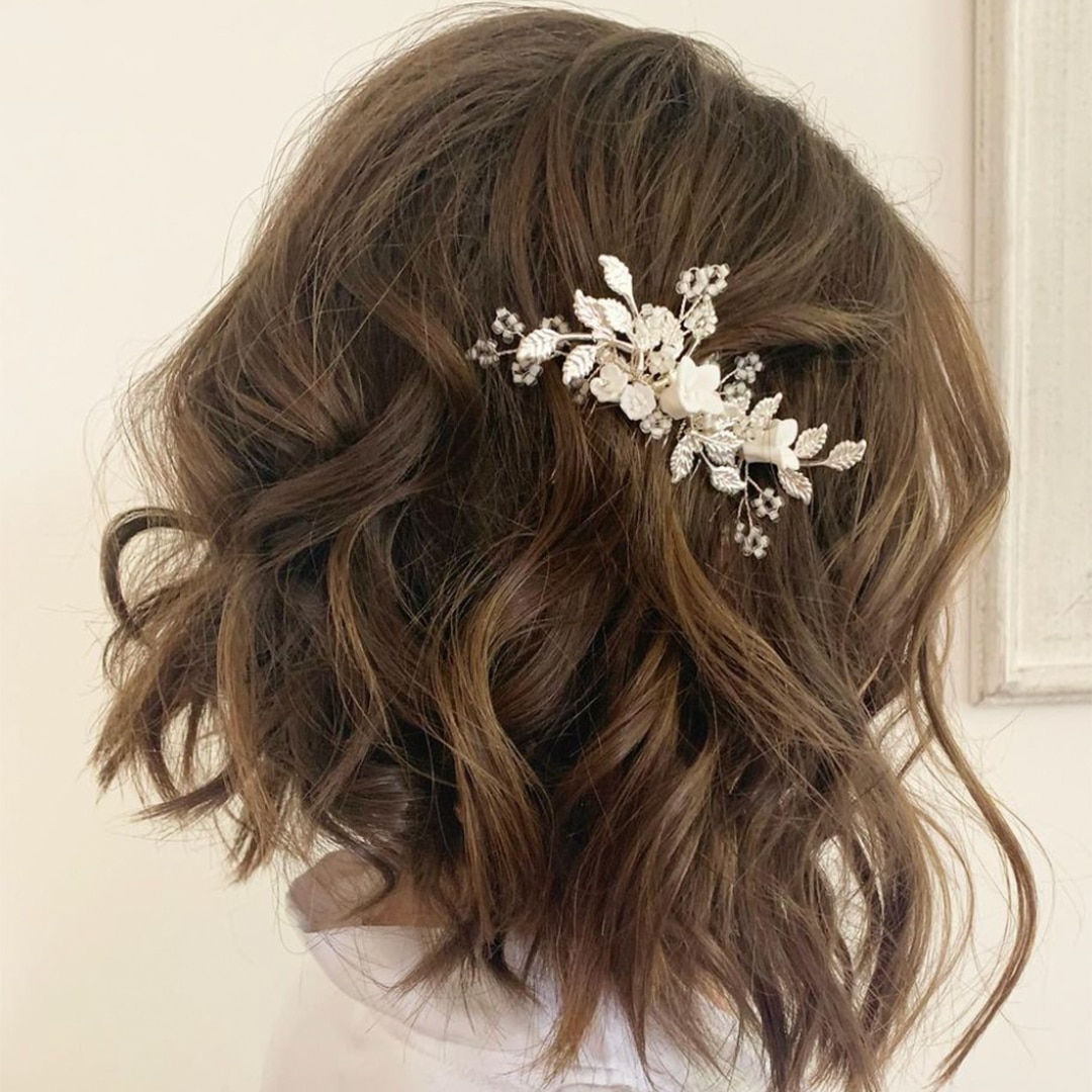 Image of a tousled waves hairstyle.